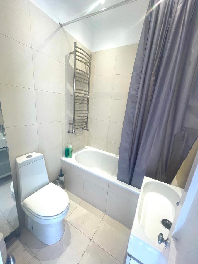 Sunny 2 Bedroom, 2 Bathroom Apartment With Roof Terrace Londra Esterno foto